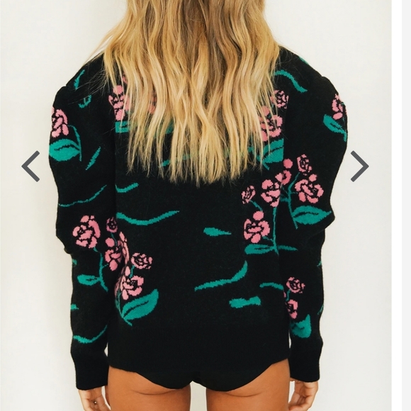 🌼Verge Girl Oversize Knit sweater 🌼 - Picture 2 of 8